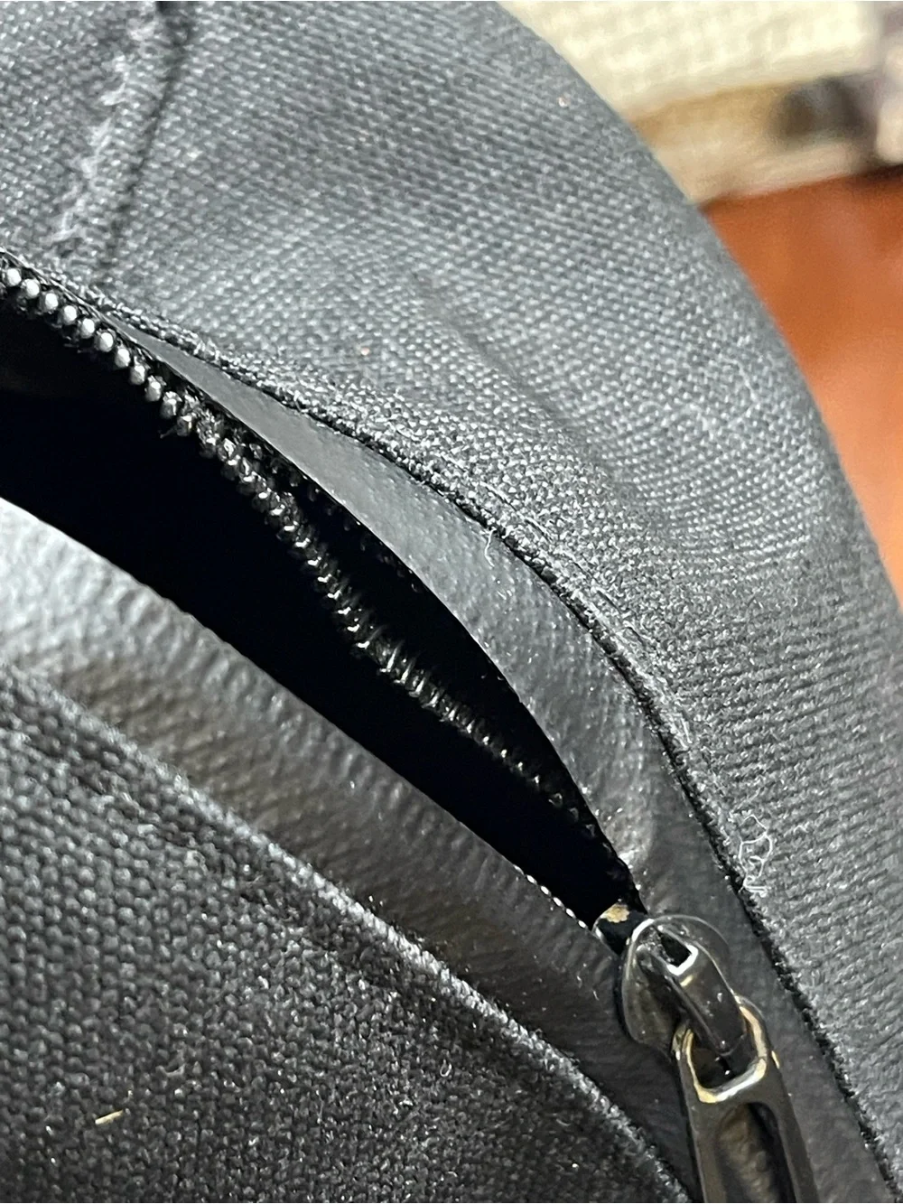 Lululemon Command the day Backpack 25L * flaw